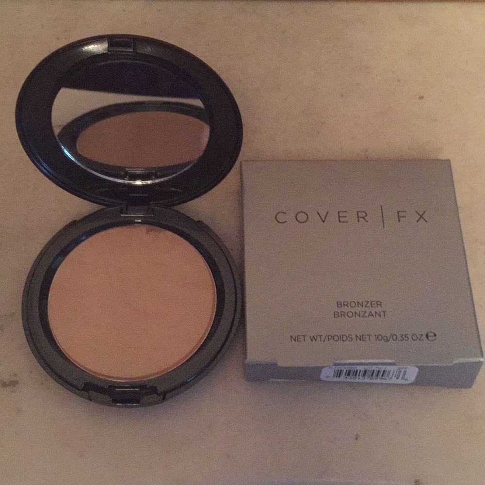 Bronzer by COVER FX